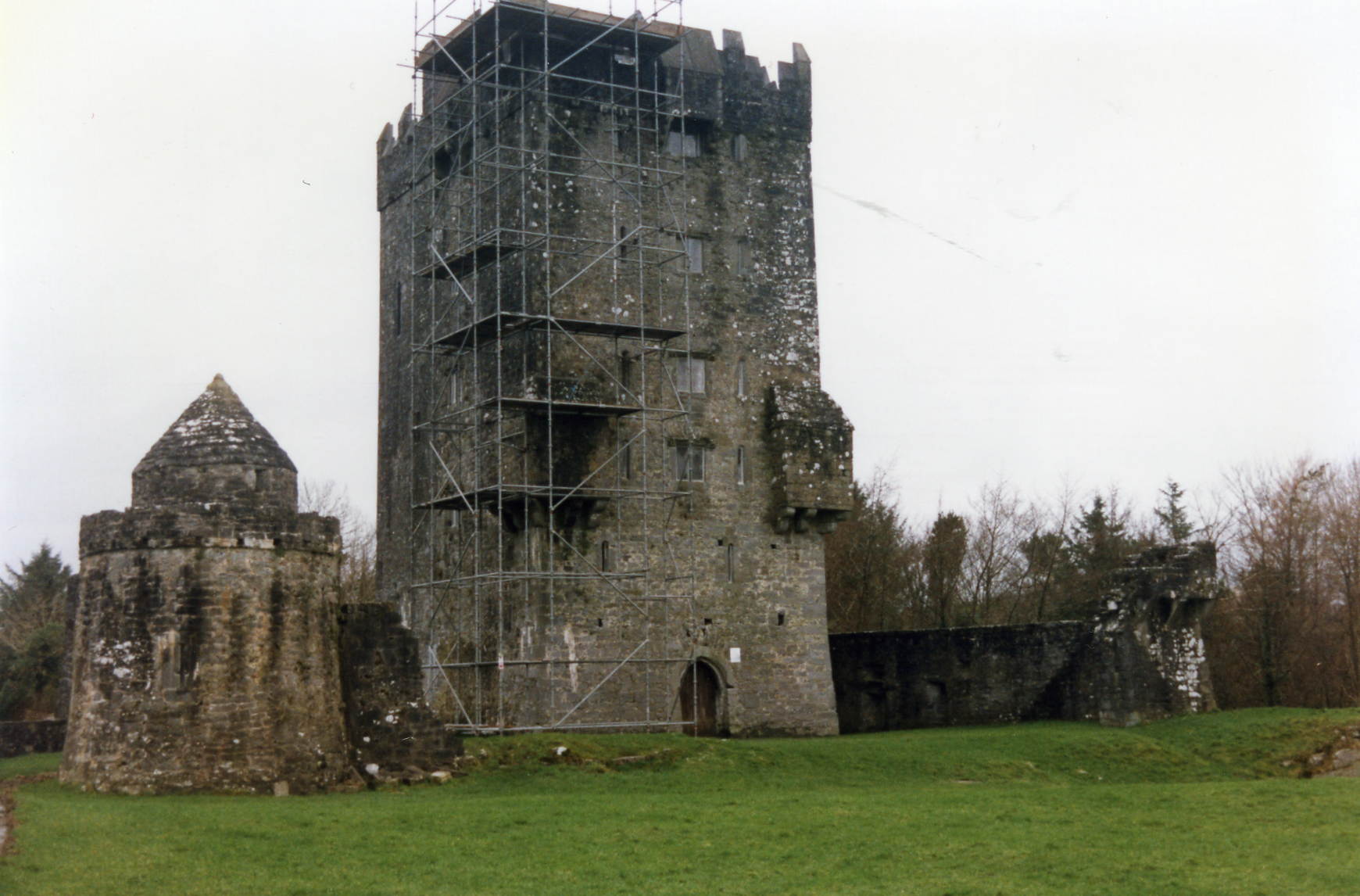 Aughnanure Castle
