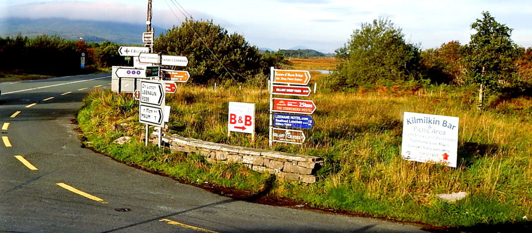 Connemara Scenic Drive from Galway: Best Route & Stops Road junction at Maam Cross in Connemara