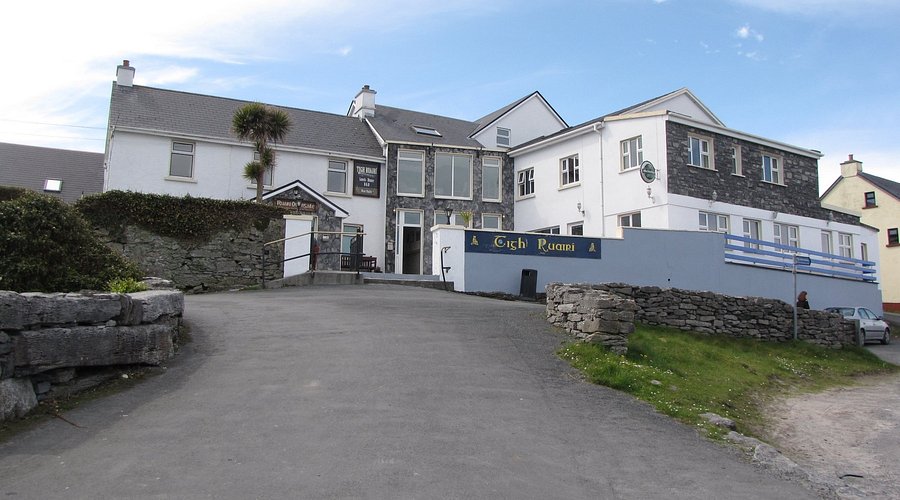 Front of Tigh Ruairí on Inis Oírr