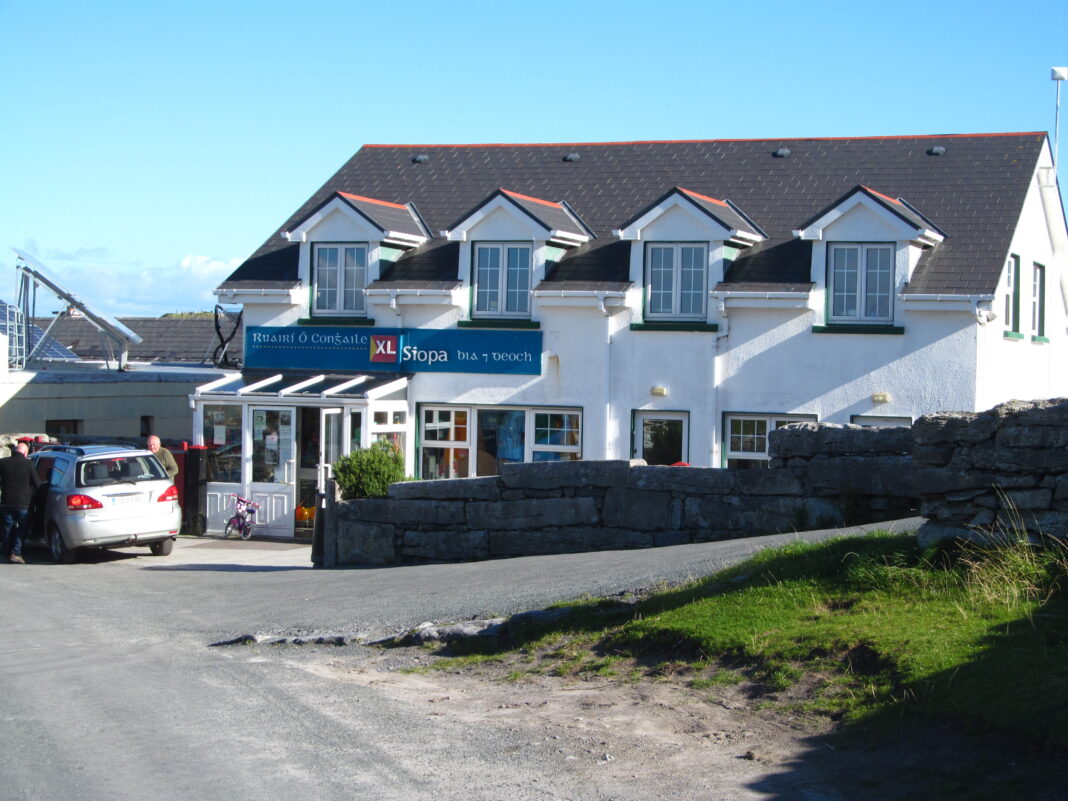 Village shop on Inis Oírr